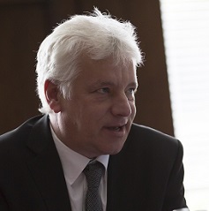 Portraitfoto von Torsten Enders